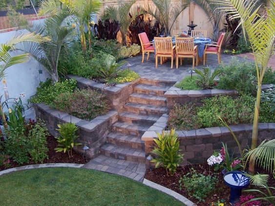 patio-with-retaining-wall-4 patio-with-retaining-wall-4
